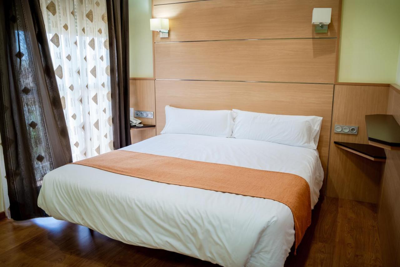 Hotel Malena Caravaca De La Cruz Dış mekan fotoğraf