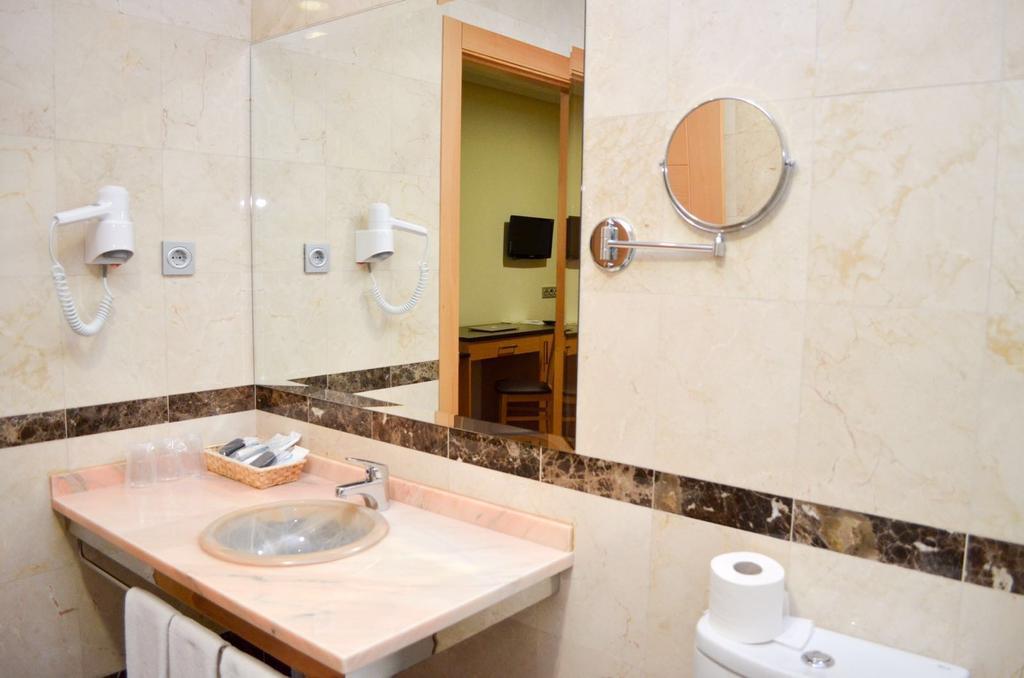 Hotel Malena Caravaca De La Cruz Dış mekan fotoğraf